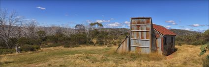 Round Mountain Hut - Koscuiszko NP - NSW (PBH4 00 12767)